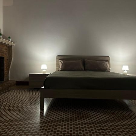 Palazzo Dei Pavoni Apartment Brindisi Luaran gambar